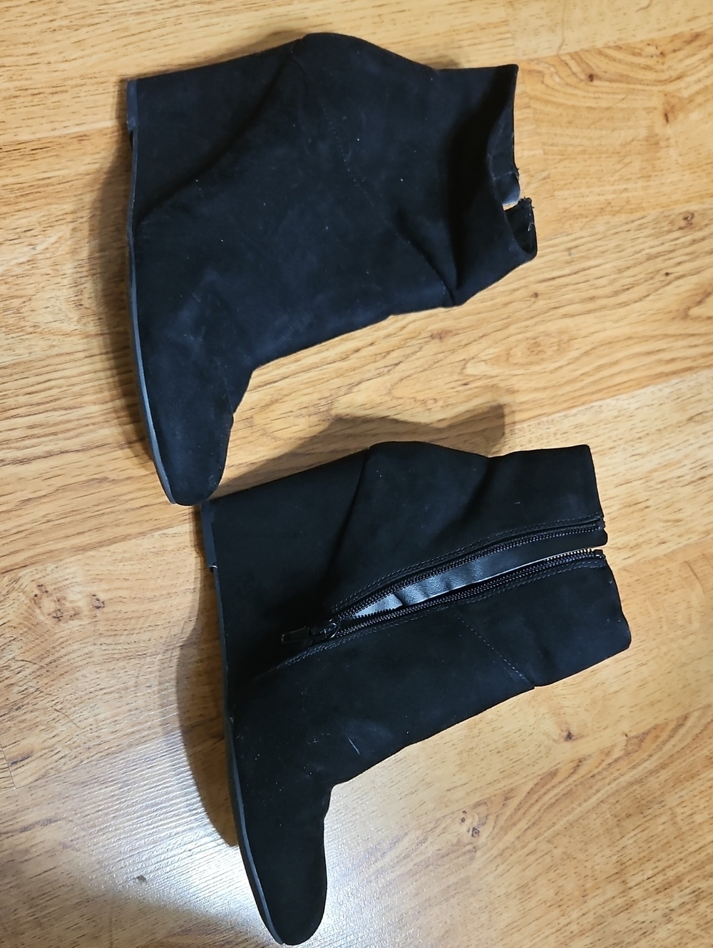 Christian Siriano Black Suede-Look Ankle Booties with Side Zip - Picture 2 of 8